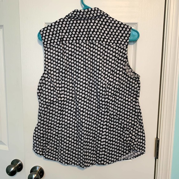 212 Collection Black White Dot Button Front Top Women's Size Large - Picture 3 of 3